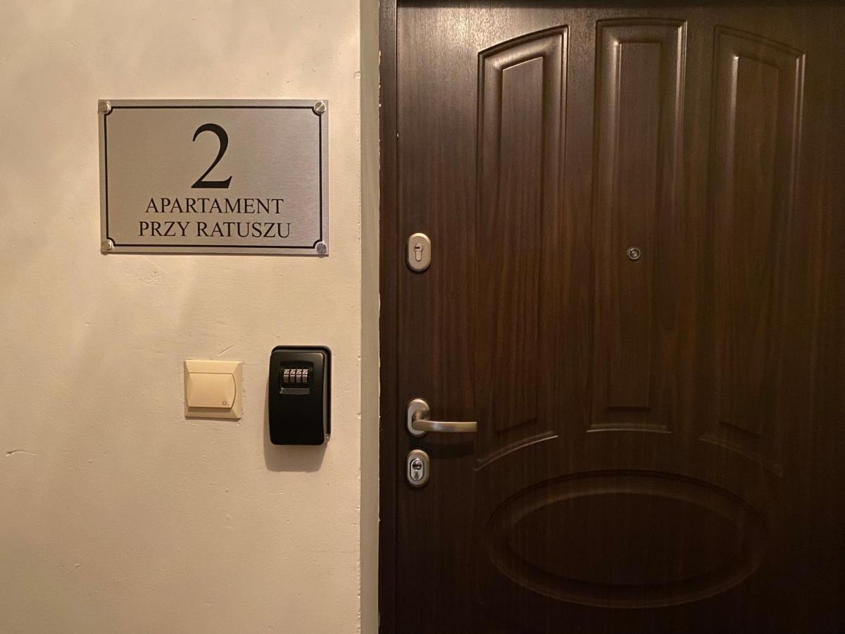 Apartament Przy Ratuszu Kłodzko Buitenkant foto
