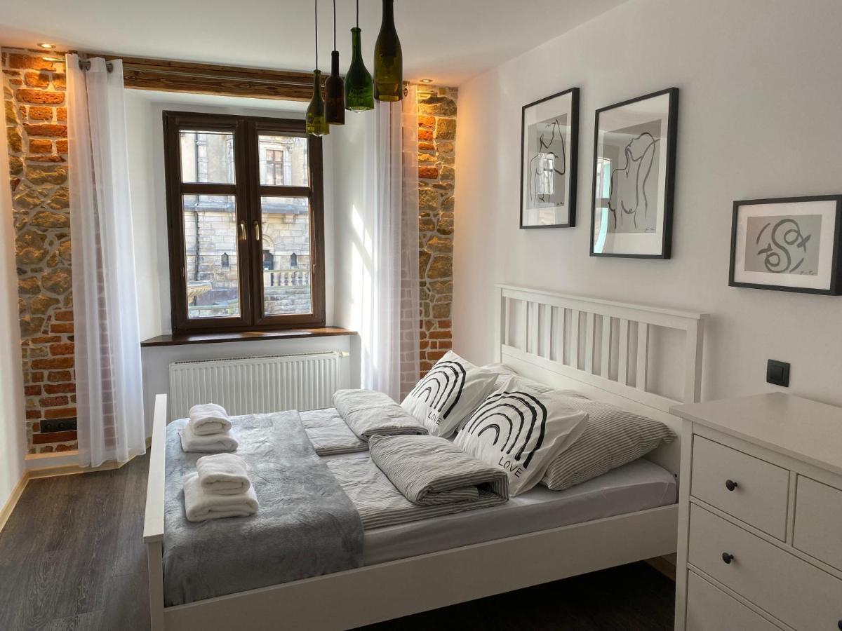 Apartament Przy Ratuszu Kłodzko Buitenkant foto