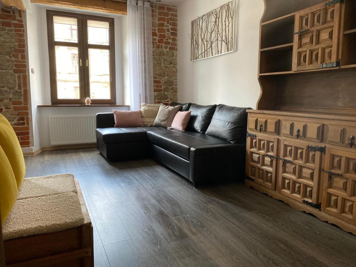 Apartament Przy Ratuszu Kłodzko Buitenkant foto