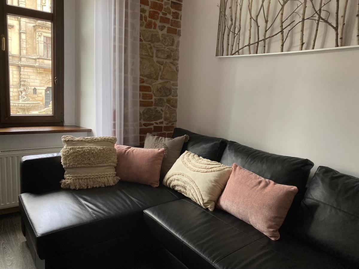 Apartament Przy Ratuszu Kłodzko Buitenkant foto