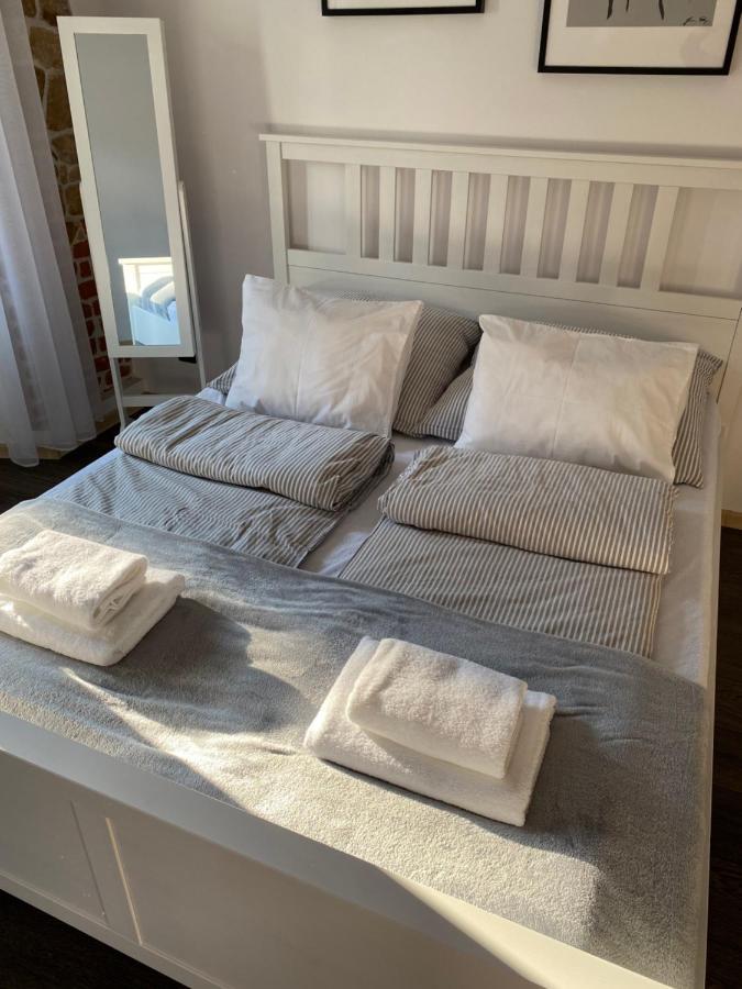 Apartament Przy Ratuszu Kłodzko Buitenkant foto