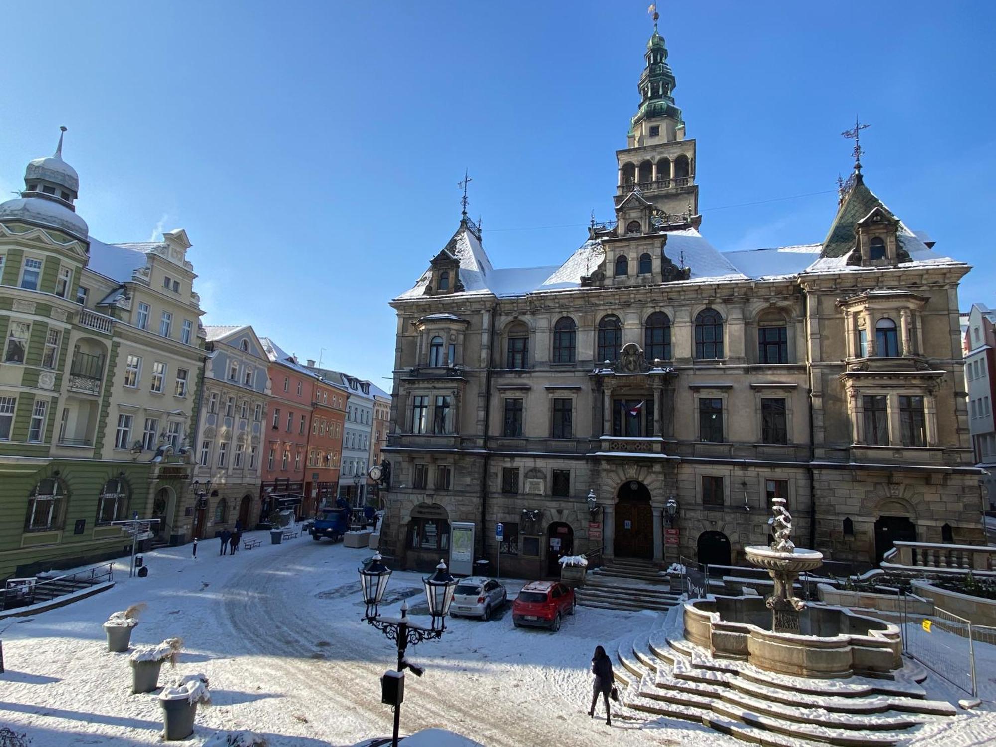 Apartament Przy Ratuszu Kłodzko Buitenkant foto
