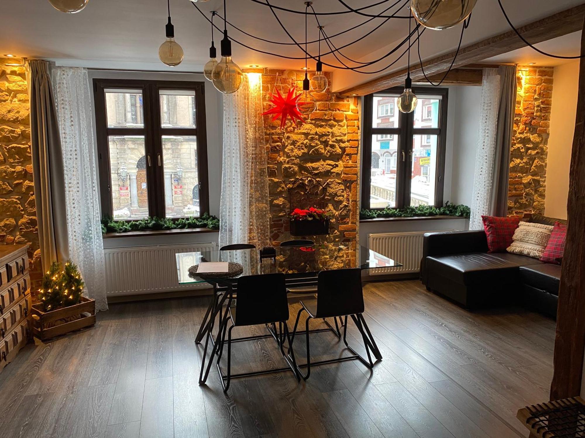 Apartament Przy Ratuszu Kłodzko Buitenkant foto